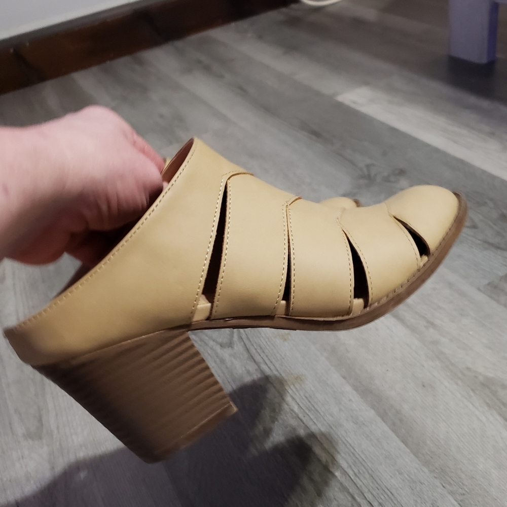 Time And Tru Memory Foam Tan Mules - image 6